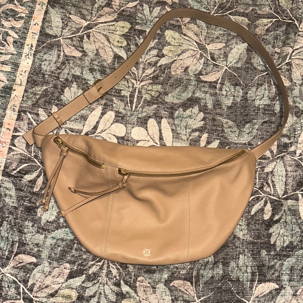 Lucky Brand Feyy Leather Sling Bag
